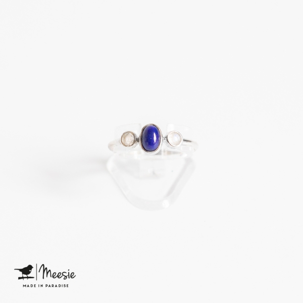 Ring Queen Lapis Lazuli met Maansteen edelstenen zilver Ring Queen Lapis Lazuli met Maansteen edelstenen zilver